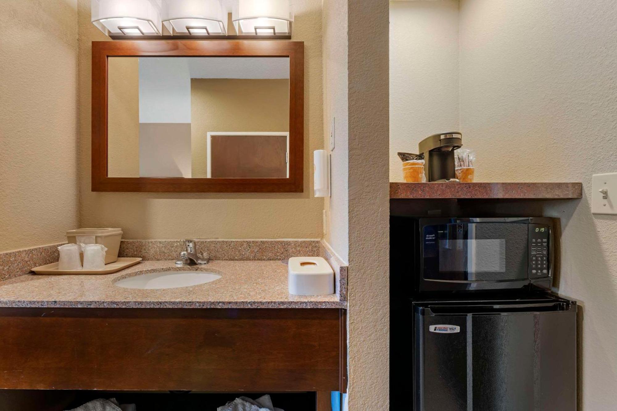 Comfort Inn Lathrop Stockton Airport Zewnętrze zdjęcie